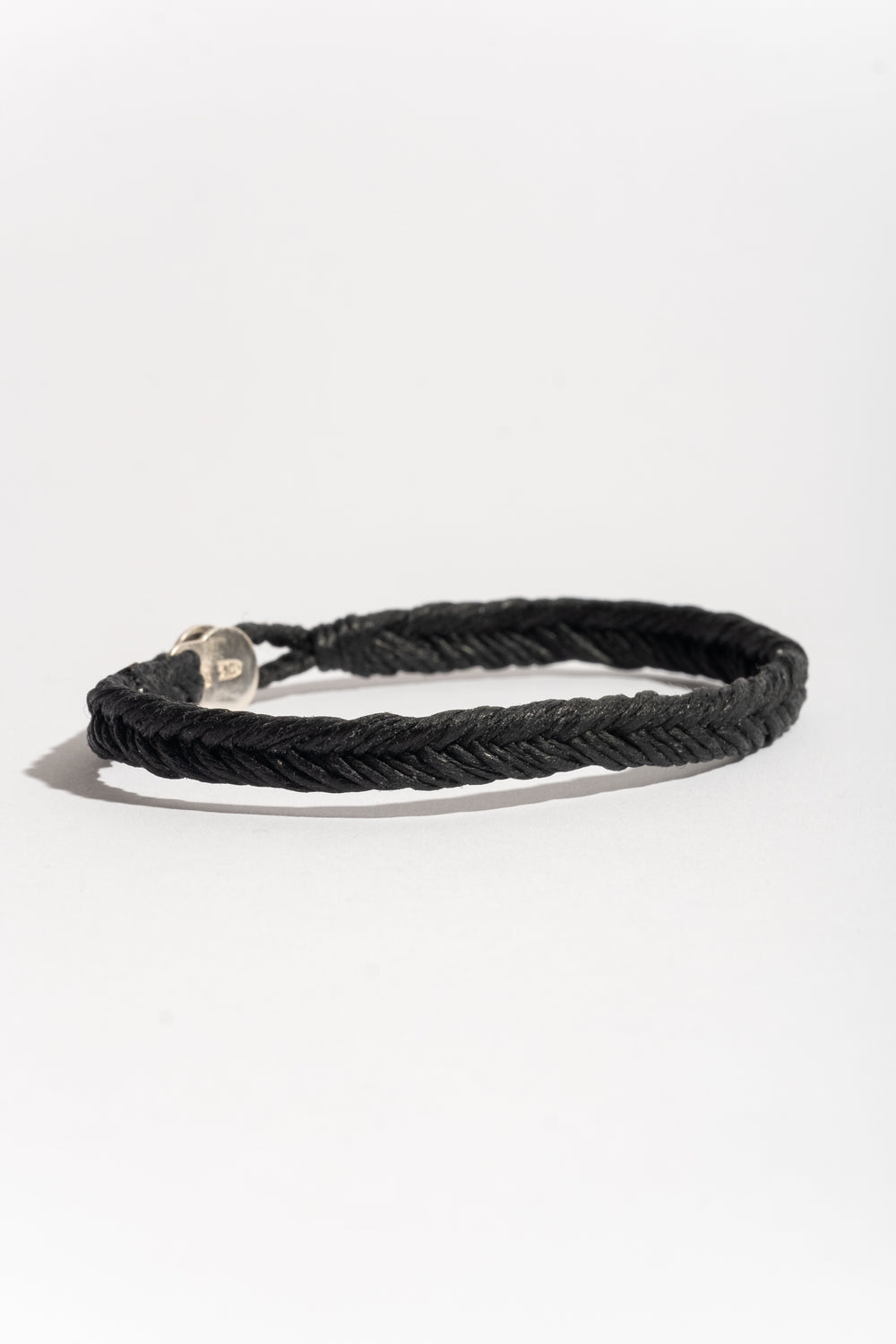 Classic Fishtail Button Bracelet in Black