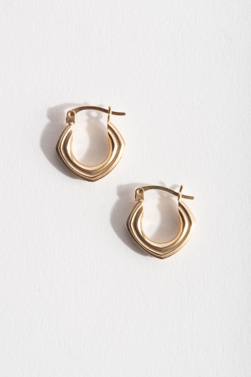 10K Diamond Fluted Hoops