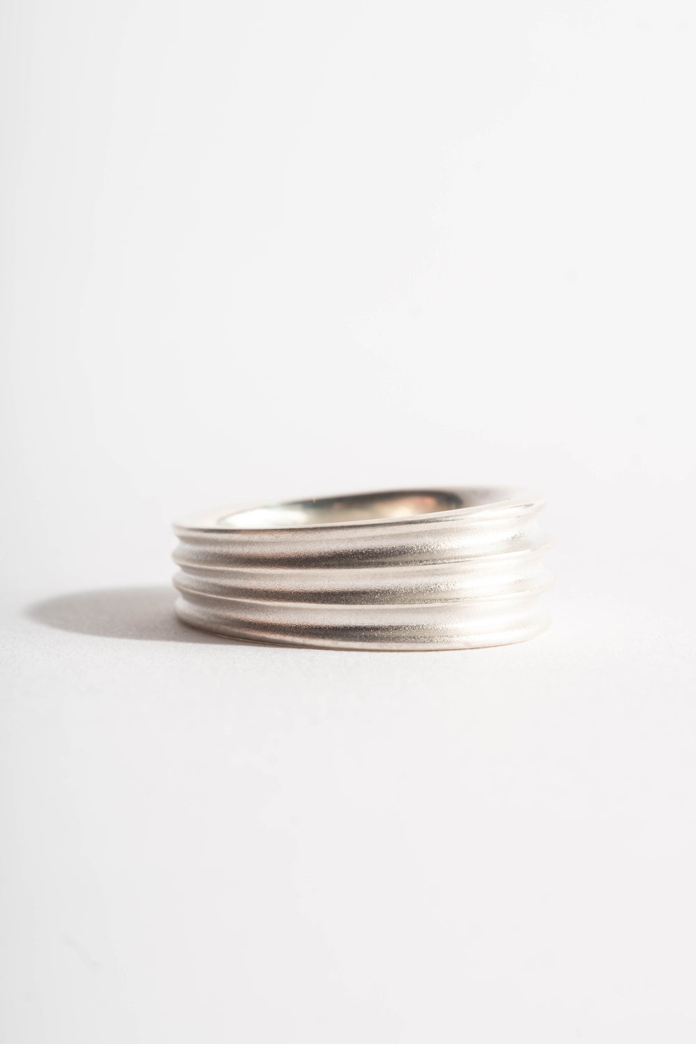 Sterling Matte Valle Ring