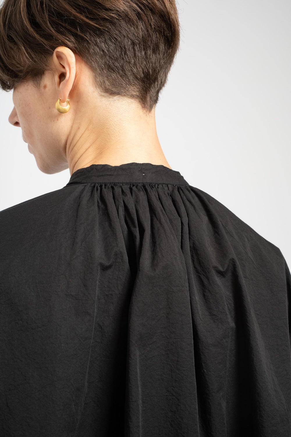 Shirrink Gathered Shirt in Black