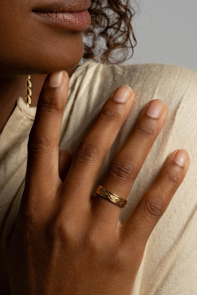 18K Tri-Color Gold Braid Band