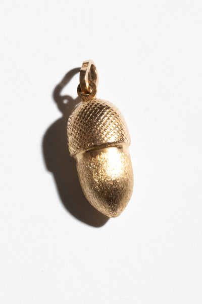 10K Victorian Acorn Pendant