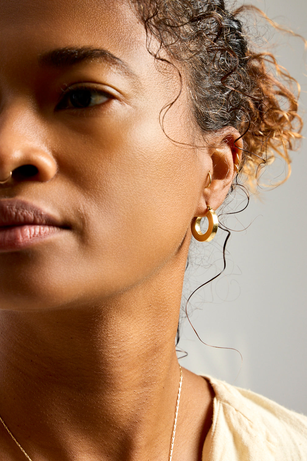 18K Ribbed Square Stock Hoops