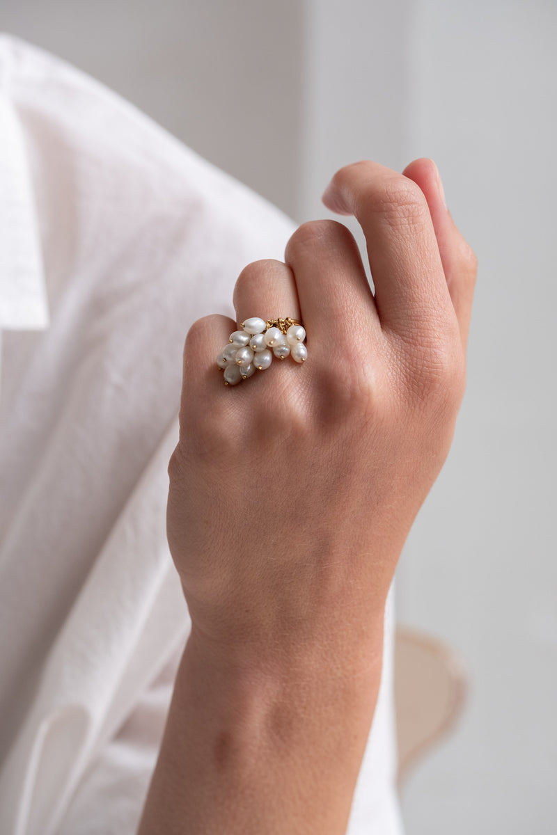 21K ALLEPO PEARL BAUBLE RING