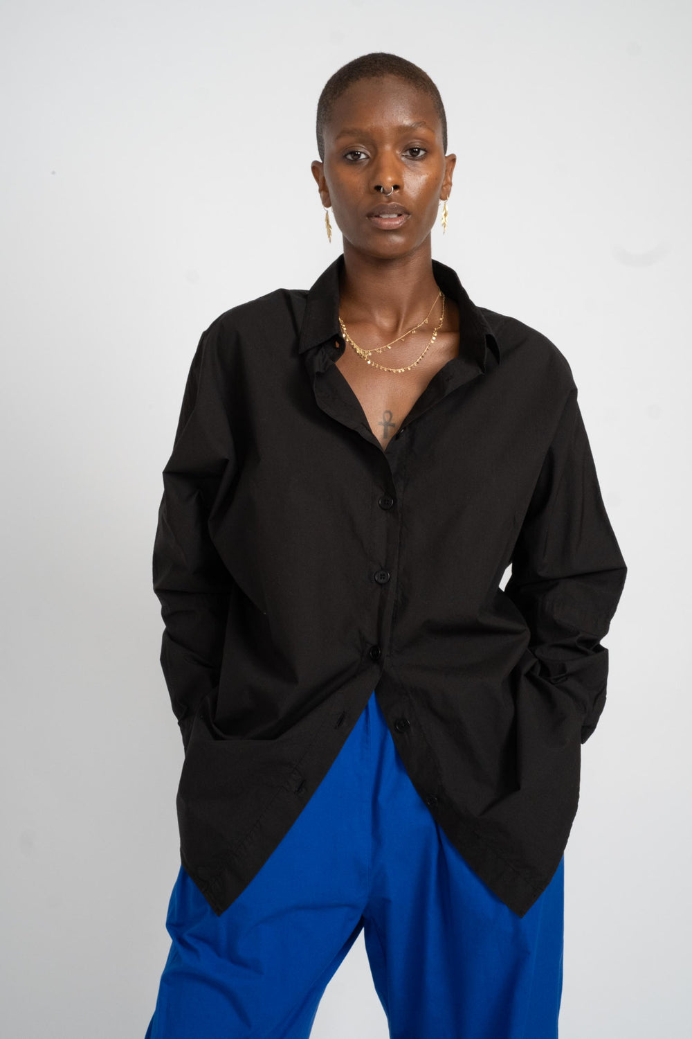 Reliquary The Big Shirt in Black Cotton Poplin on Model Front