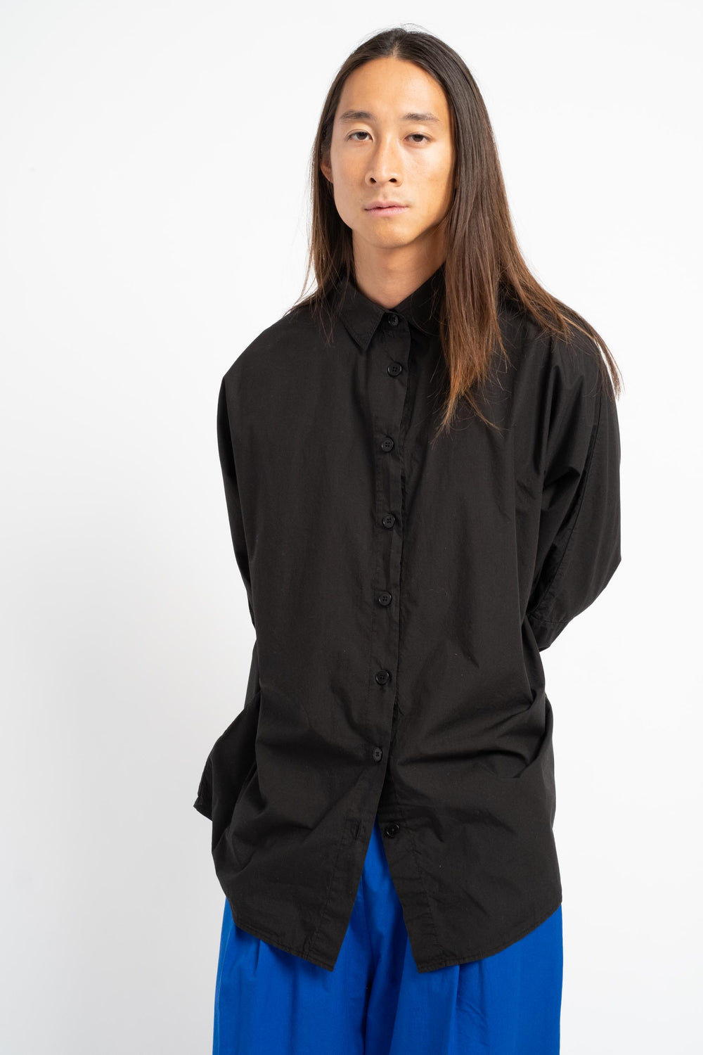 The Oversized Shirt in Black Cotton Poplin