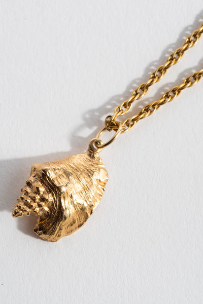 14K Enamel Conch Shell Pendant