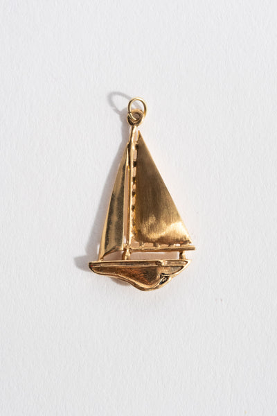 14K Sailboat Pendant