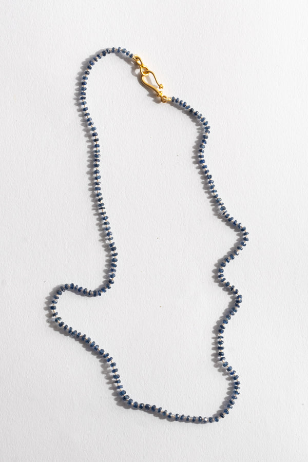 22K + Dark Blue Sapphire Strand