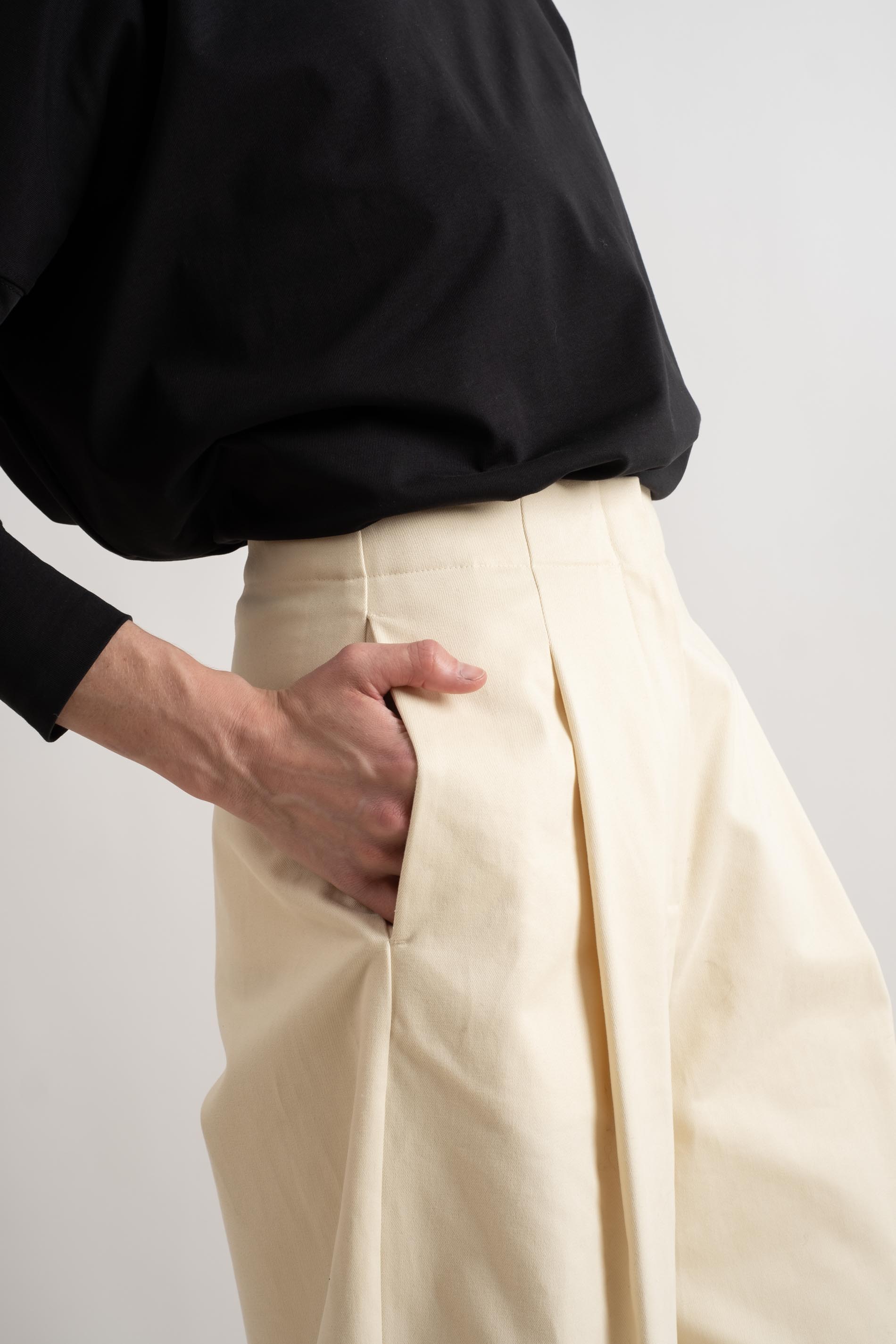 Studio Nicholson | DORDONI VOLUME PANT IN CREAM – RELIQUARY