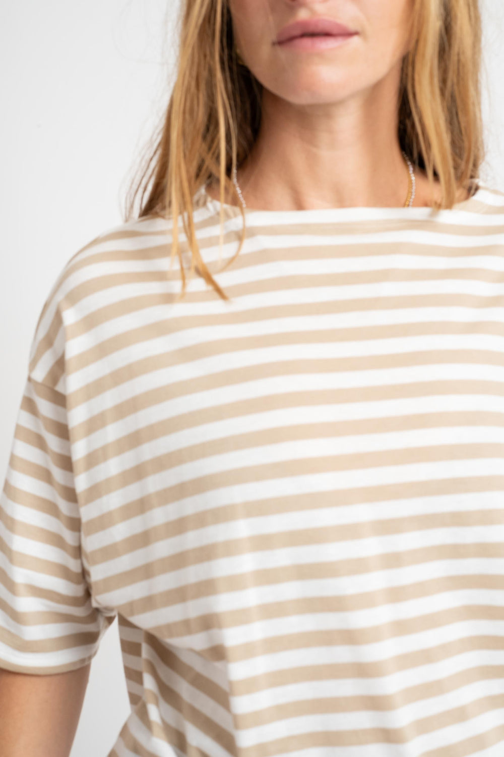 Border Half Sleeve Top In Beige