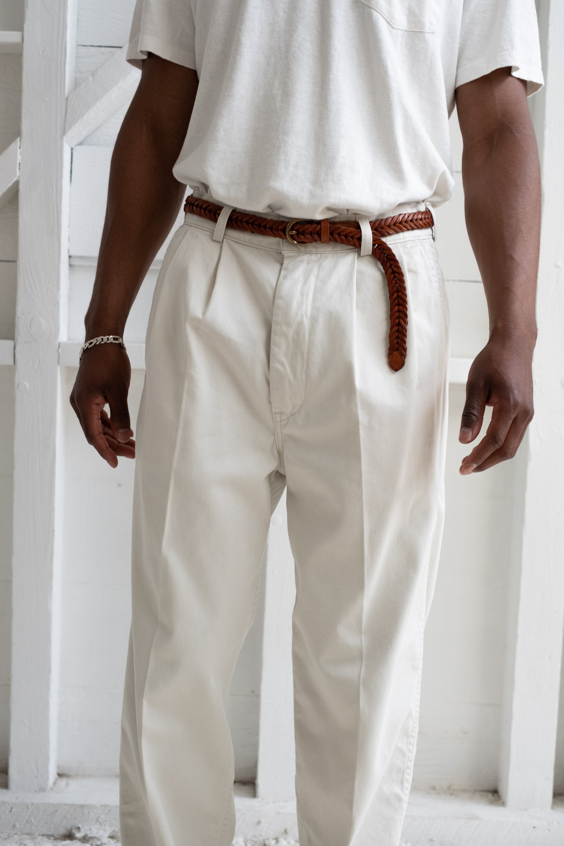 TWO TUCK WIDE TROUSER IN IVORY