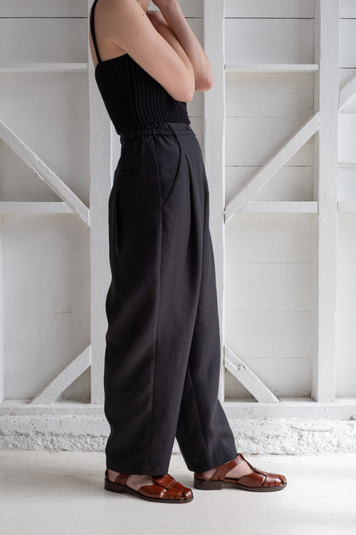 NEW AGE LINEN PANTS IN BLACK