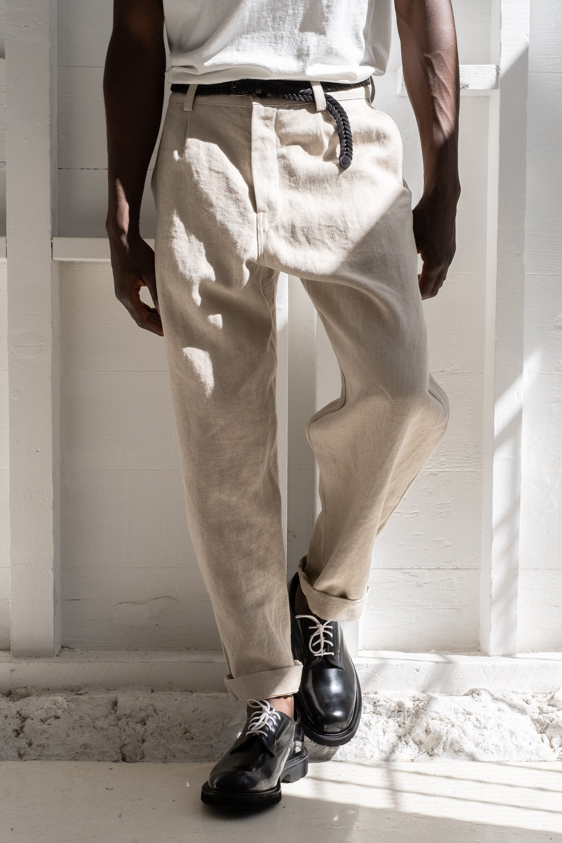 Evan Kinori | SINGLE PLEAT PANT IN TUMBLED HEMP CANVAS – RELIQUARY