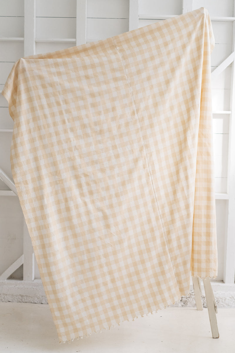 SMALL GINGHAM TABLECLOTH