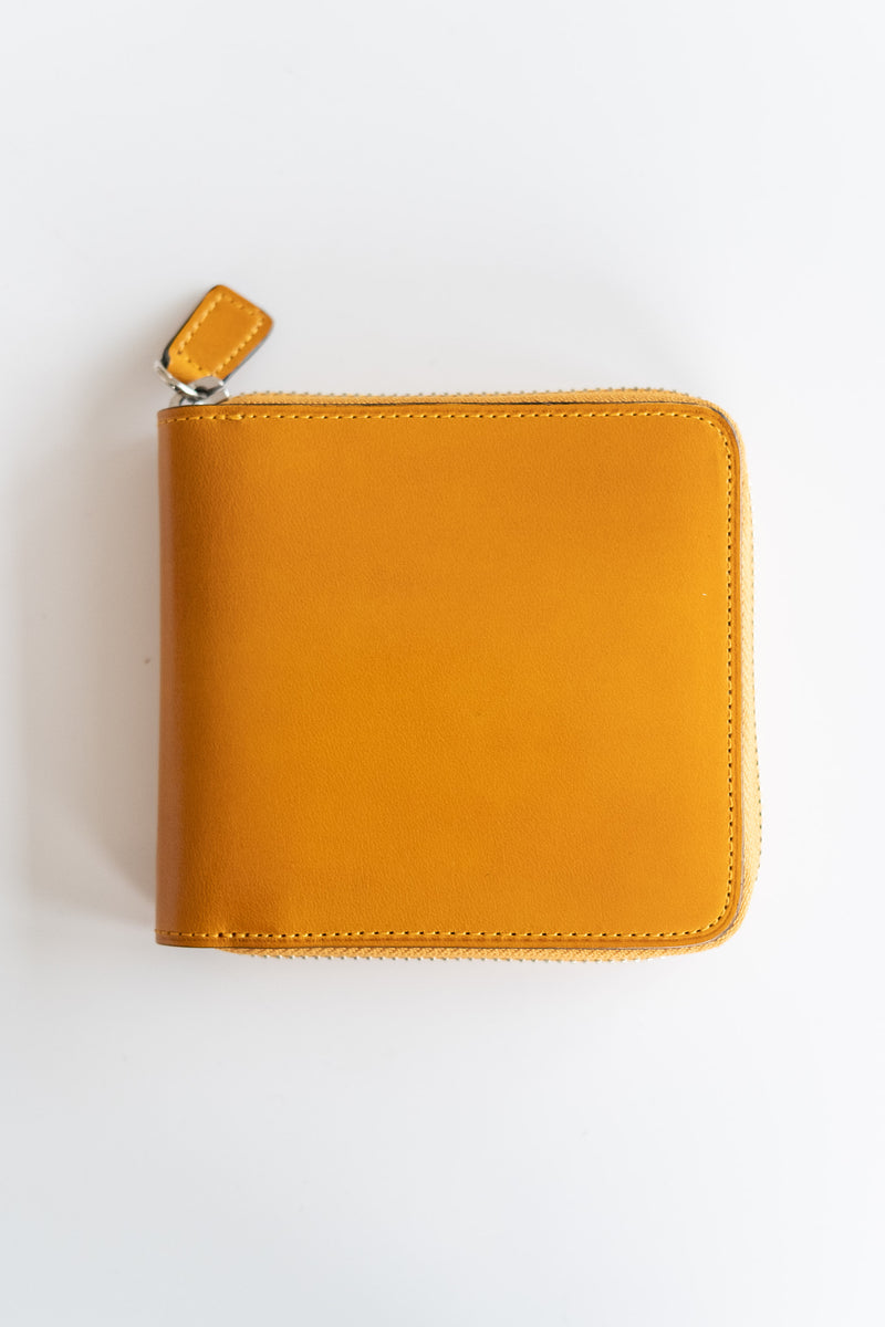 SQUARE ZIP WALLET IN OCHRE