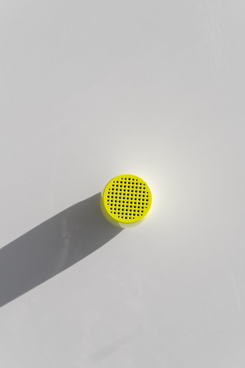 BLUETOOTH SPEAKER IN GLOSSY YELLOW
