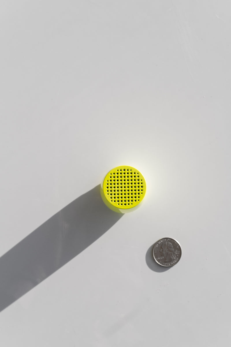 BLUETOOTH SPEAKER IN GLOSSY YELLOW