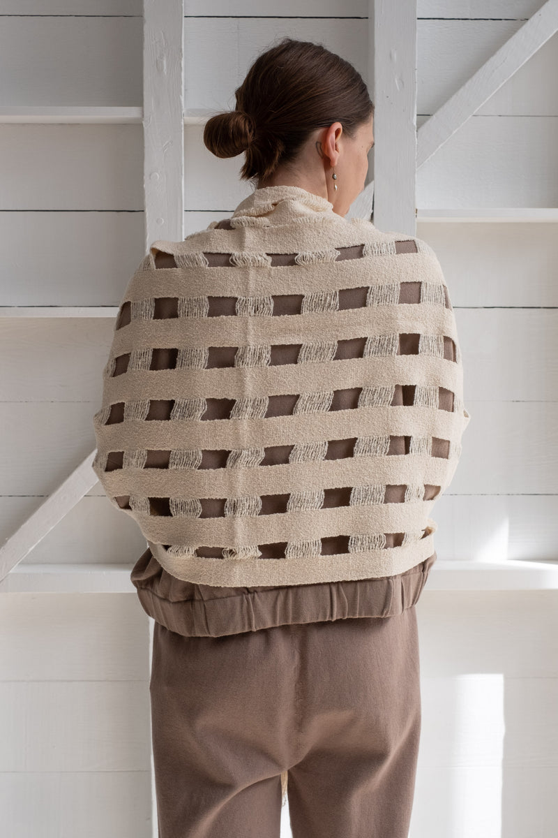 HANDWOVEN GRID WRAP IN NATURAL