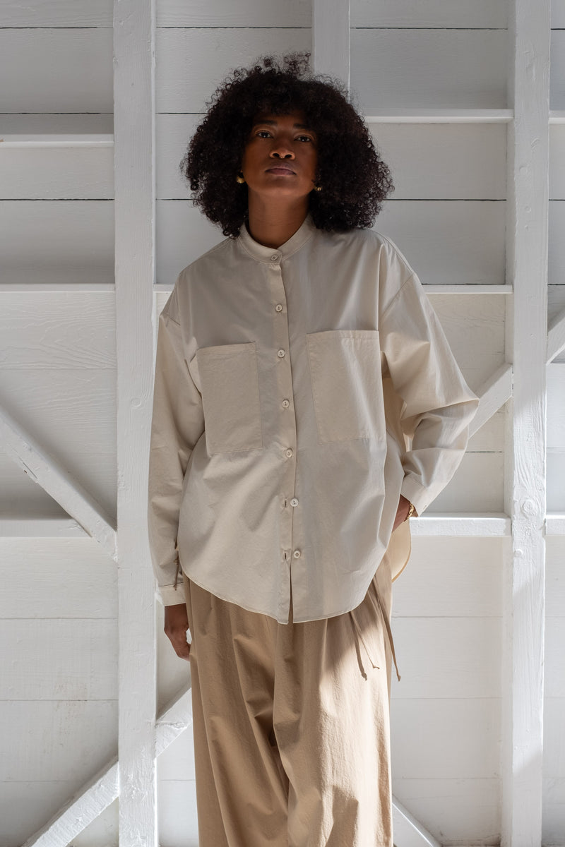 OVERSIZE BUTTON DOWN IN EGGSHELL