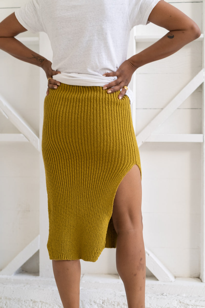 VISTA SKIRT IN CHARTREUSE