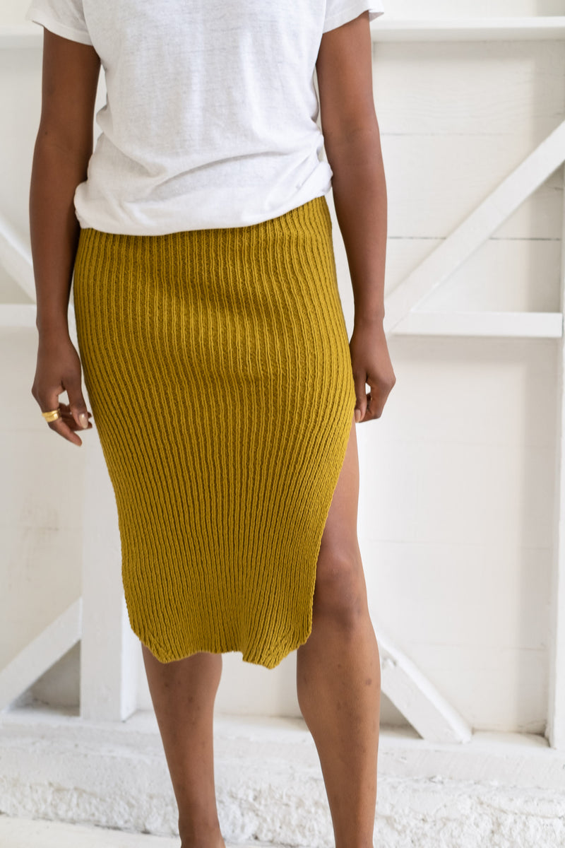 VISTA SKIRT IN CHARTREUSE