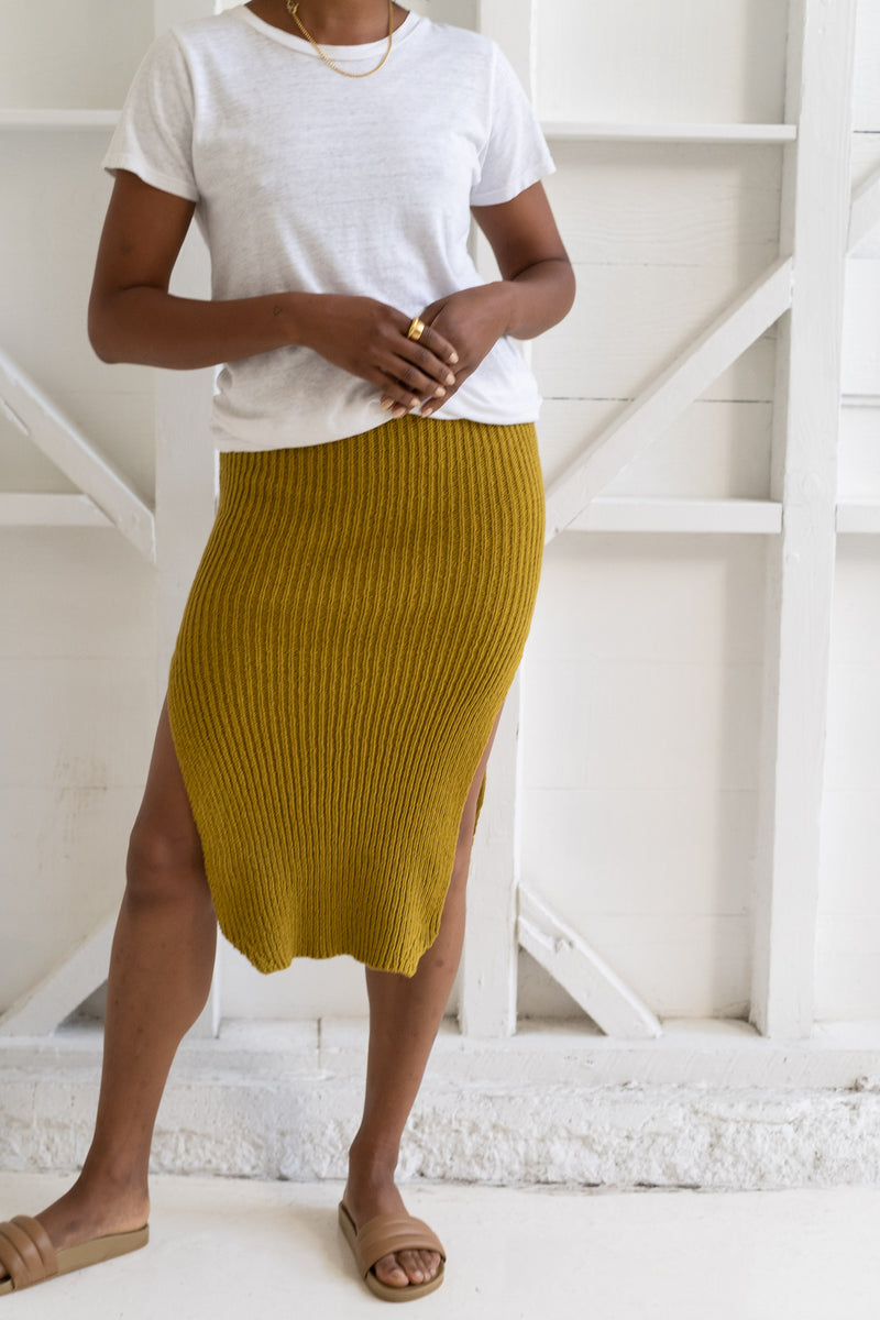 VISTA SKIRT IN CHARTREUSE
