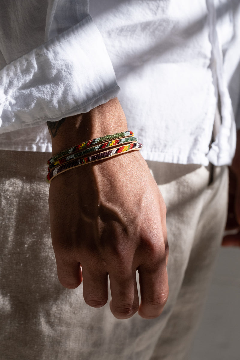 MALI BEADED BANGLE IN BLACK & WHITE
