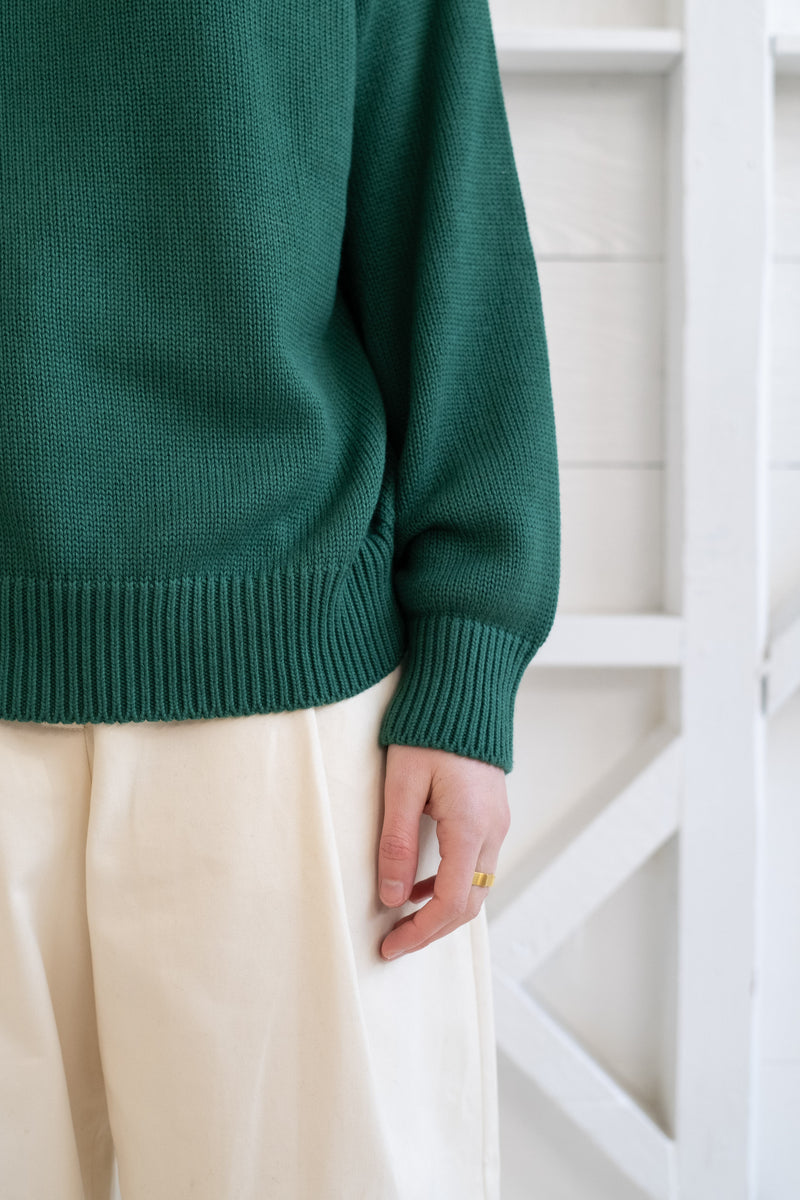 THE OVERSIZED MOCKNECK SWEATER IN GREEN