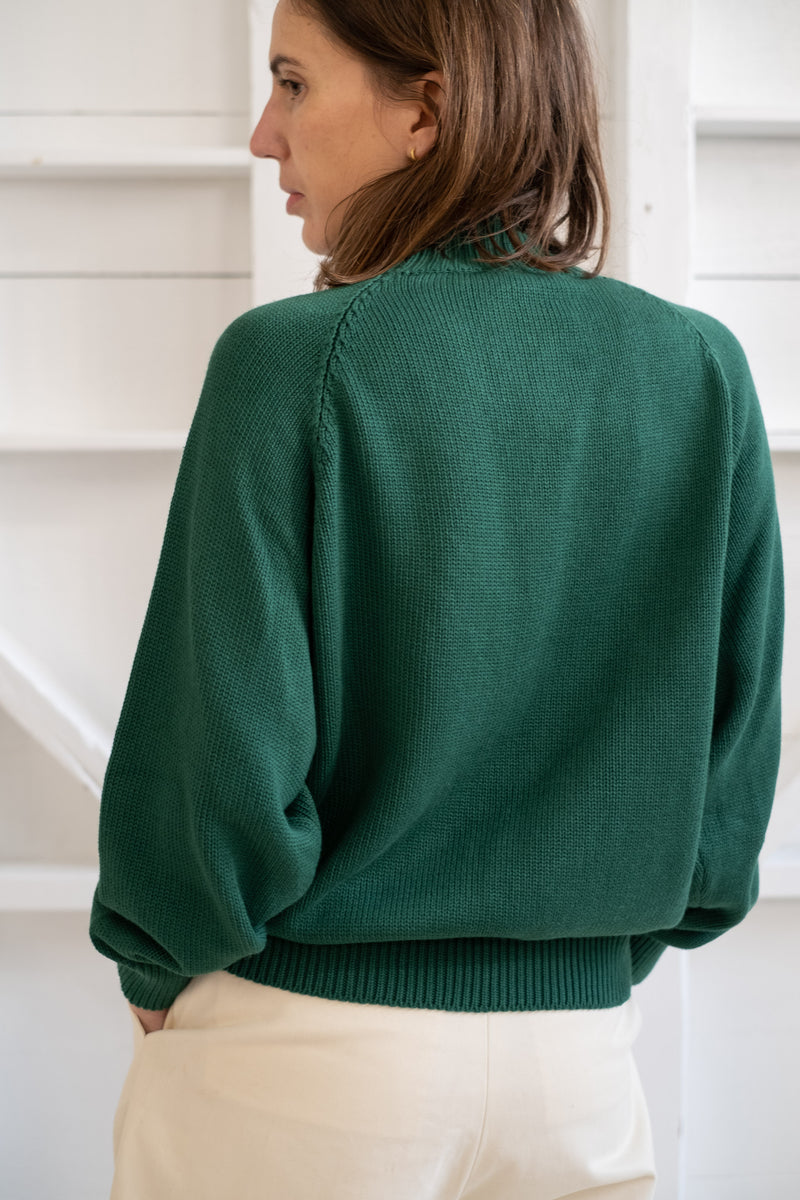 THE OVERSIZED MOCKNECK SWEATER IN GREEN