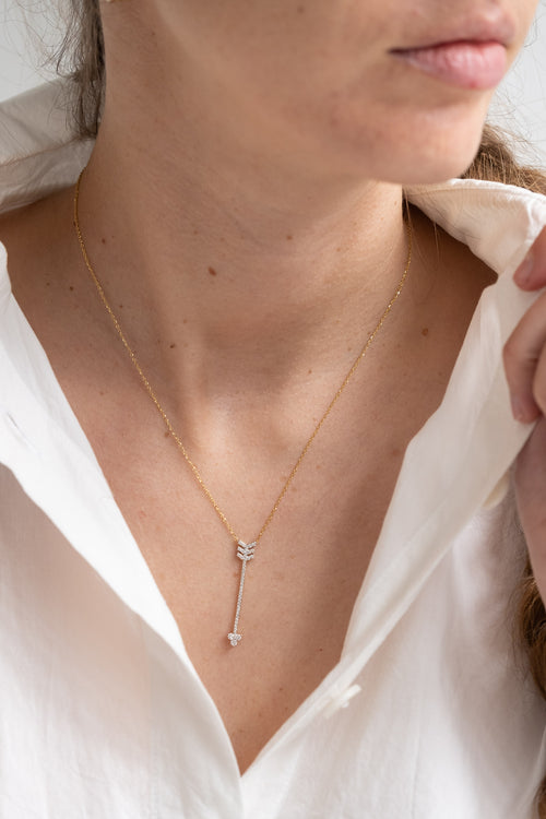 14K DIAMOND ARROW NECKLACE