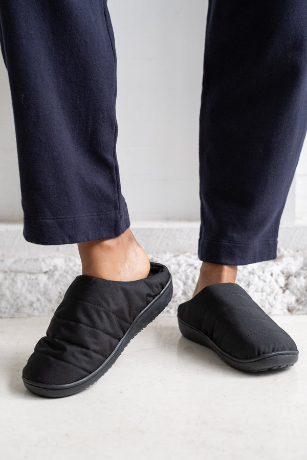 Nannen Outdoor Slipper In Black