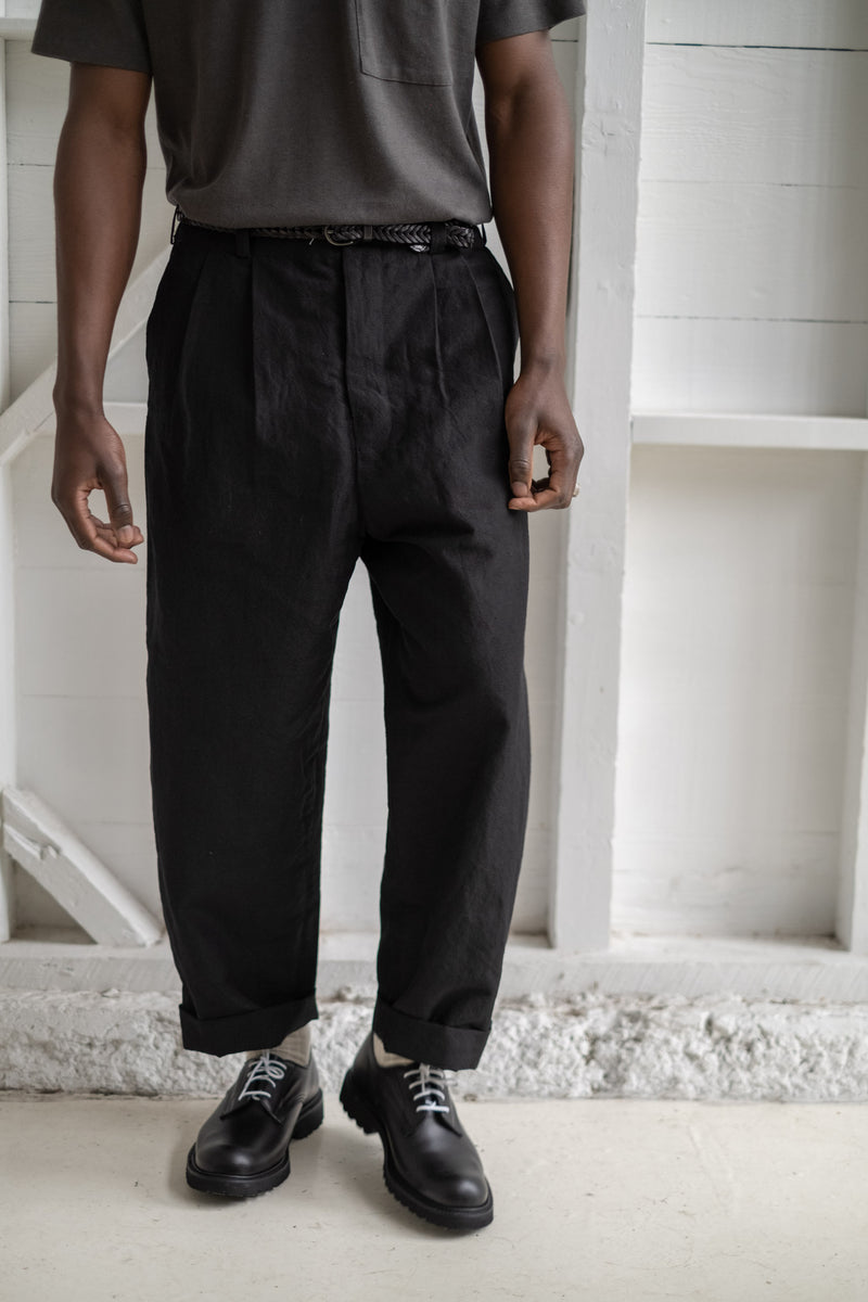 TWO PLEAT PANT IN BLACK TROPICAL WOOL/LINEN CANVAS