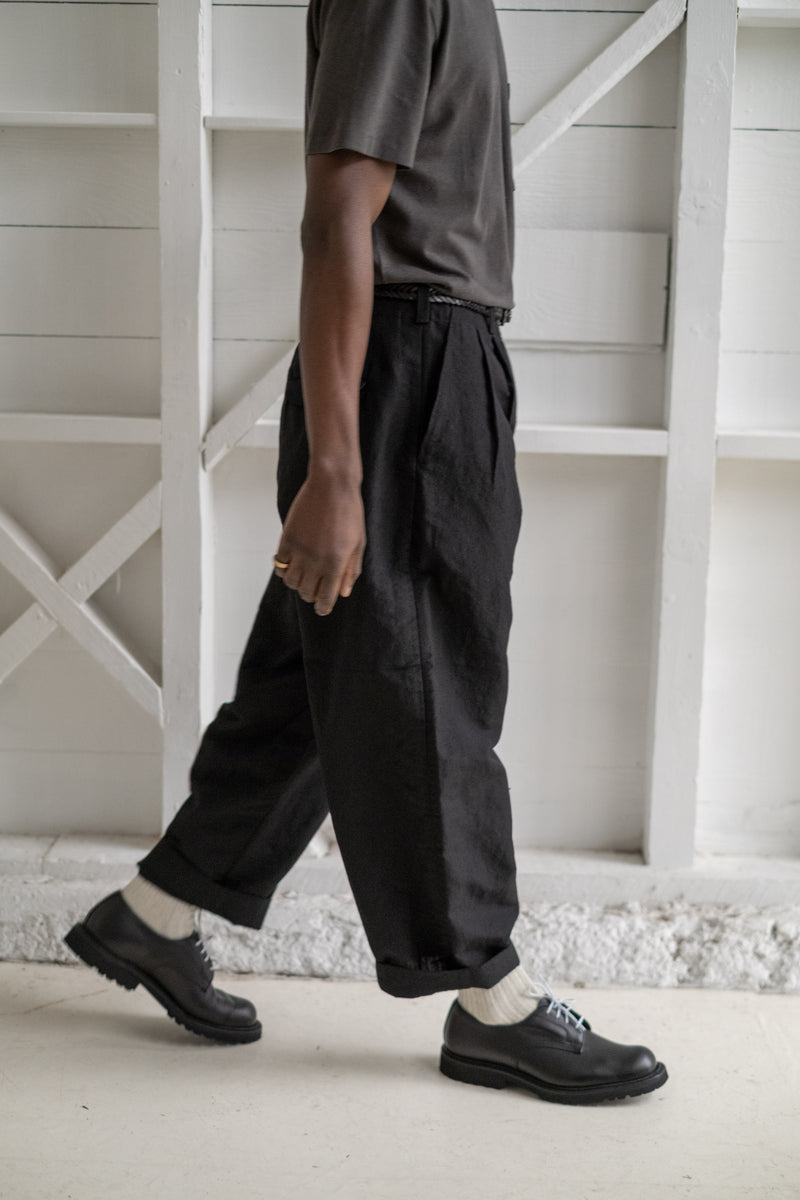 TWO PLEAT PANT IN BLACK TROPICAL WOOL/LINEN CANVAS